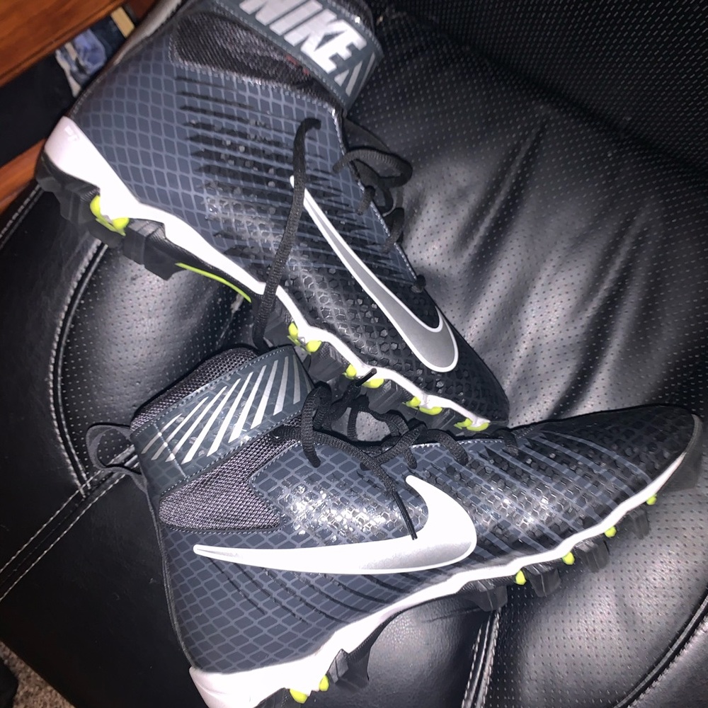 Men’s Nike cleats size 11.5